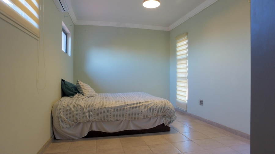 5 Bedroom Property for Sale in Waterkloof East North West